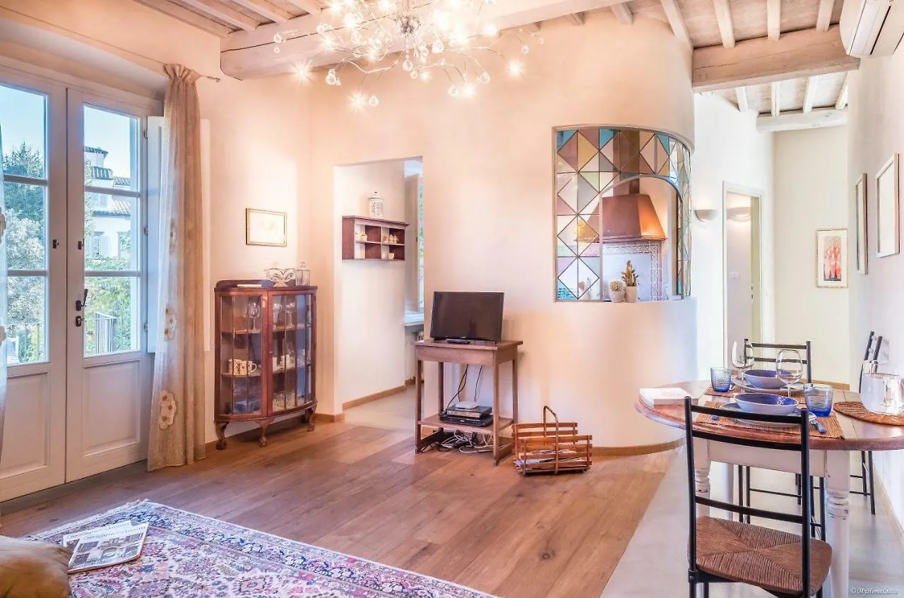 Varenne Open Terrace And Private Parking Lucca Apartment